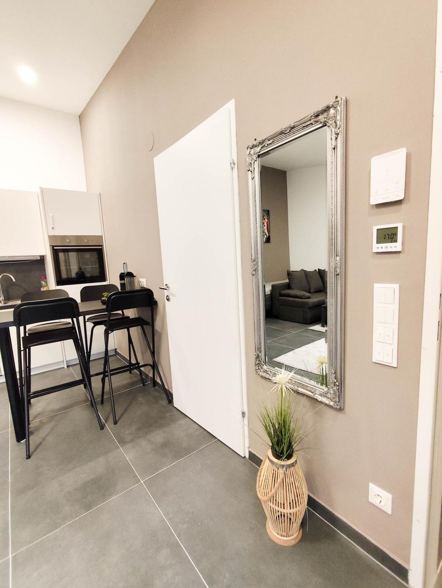 Cozy Apartments In Central Location With Free Parking Wien Exteriör bild